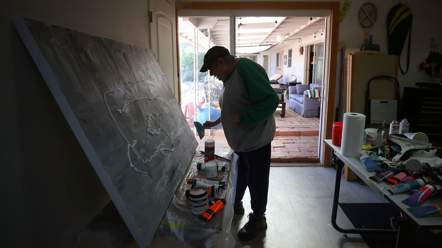 Tucson artist Bob Bennett is a survivor; finds strength, fortitude through painting